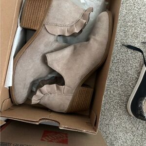 Fergalicious Ruffled Blush pink Ankle Booties